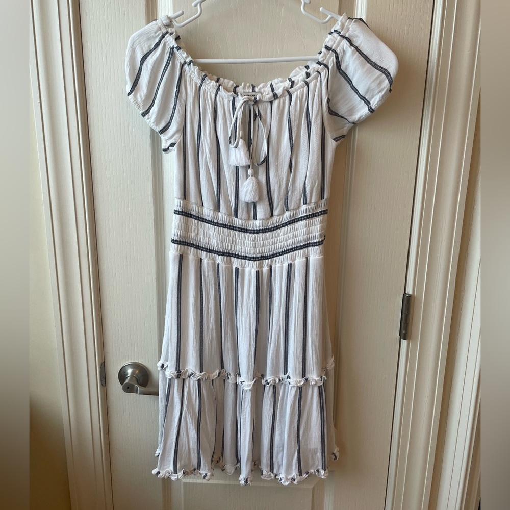 American Eagle dress. Gently used. Size XS.